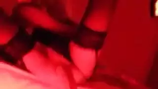 إكس إكس إكس: جلسة عائشة الشرجية القاسية والبلع العميق