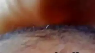 عاهرة عربية تحصل على تمديد فتحاتها المحتاجة من رجلها