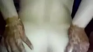 فتاة عربية تحصل على متعة الإيلاج المزدوج