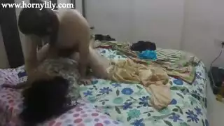 أخذ مؤخرة الخادمة الكبيرة جماع سري لرجل متزوج